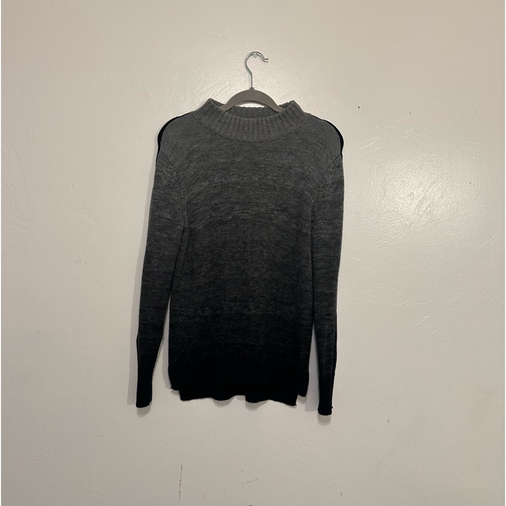 Athleta medium mock neck sweater 100% merino fine wool